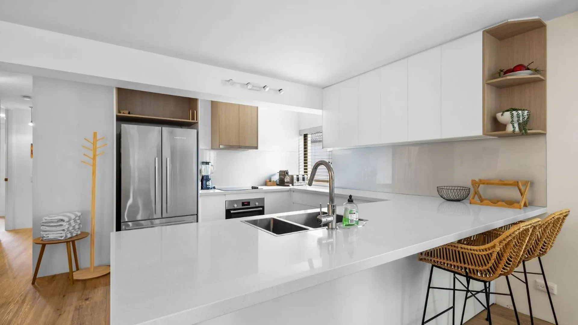 דירות 7 28 Viewland Drive נוסה