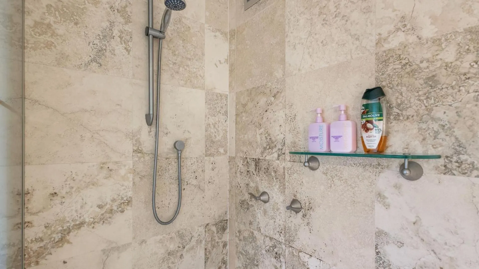 דירות 7 28 Viewland Drive נוסה